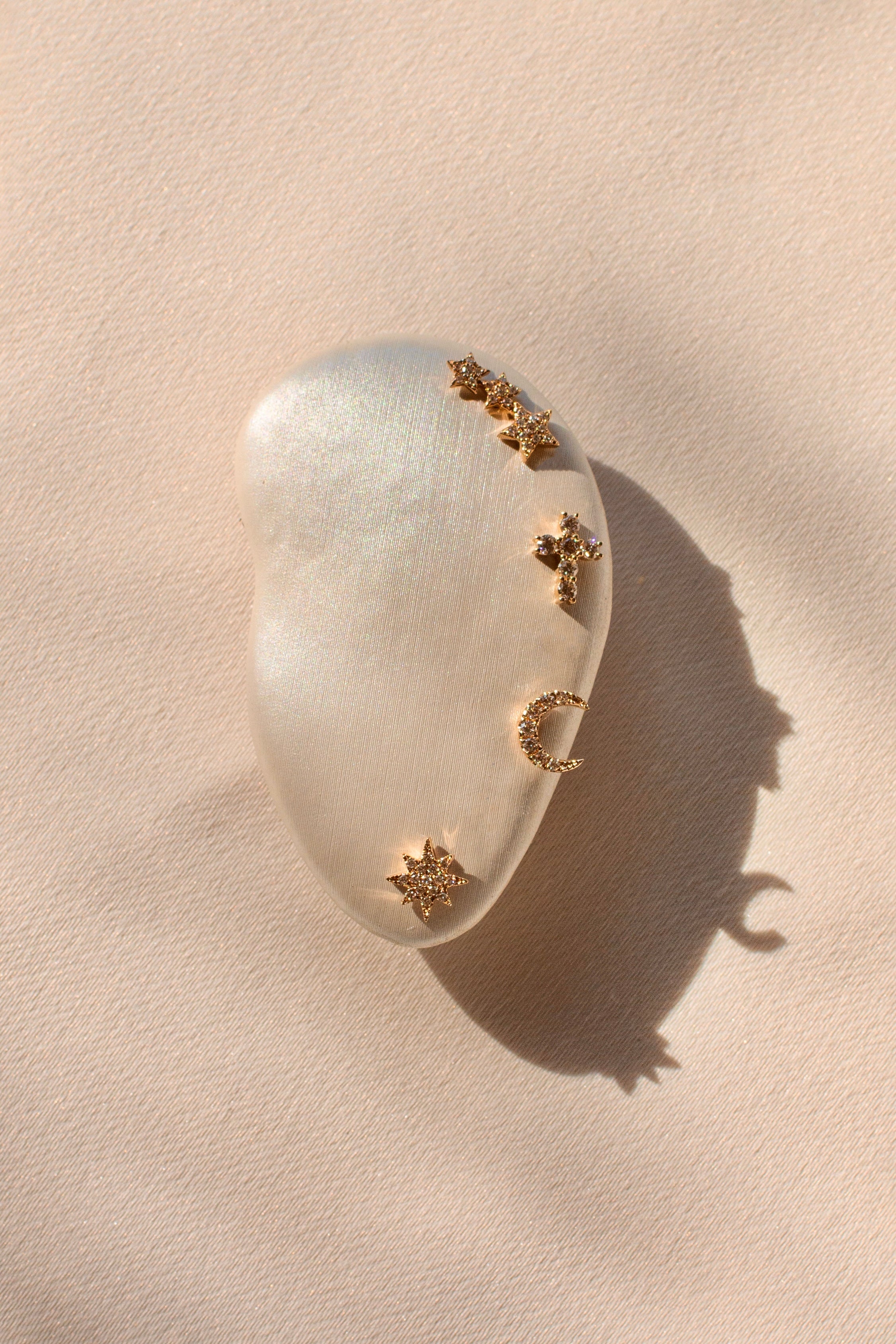 STUD EARRINGS