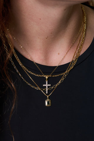 EVERYDAY CROSS NECKLACE