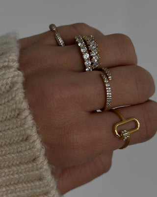 LUXE LOOP RING