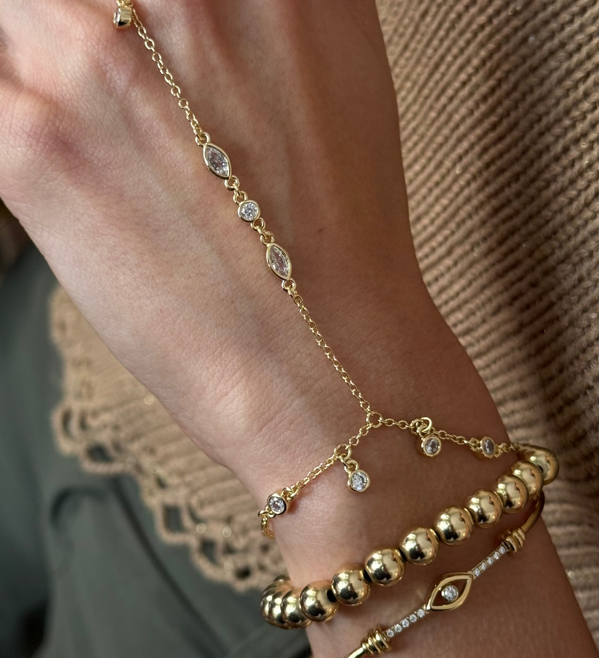 MYKAYLA HAND CHAIN