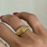RIBBED DIAMOND RING (SIZE 7)