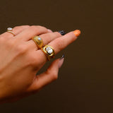 SOLITAIRE LOVE KNOT RING