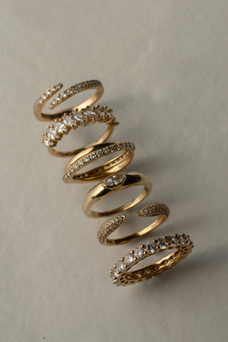 PAVÉ CLAW RING