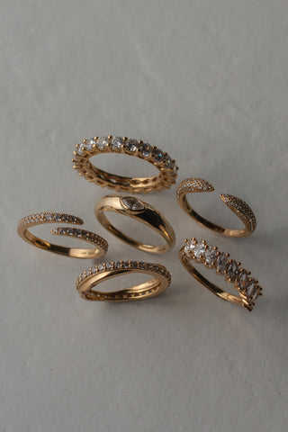 PAVÉ CLAW RING