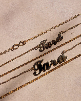 14K CARRIE NAME NECKLACE (STANDARD)