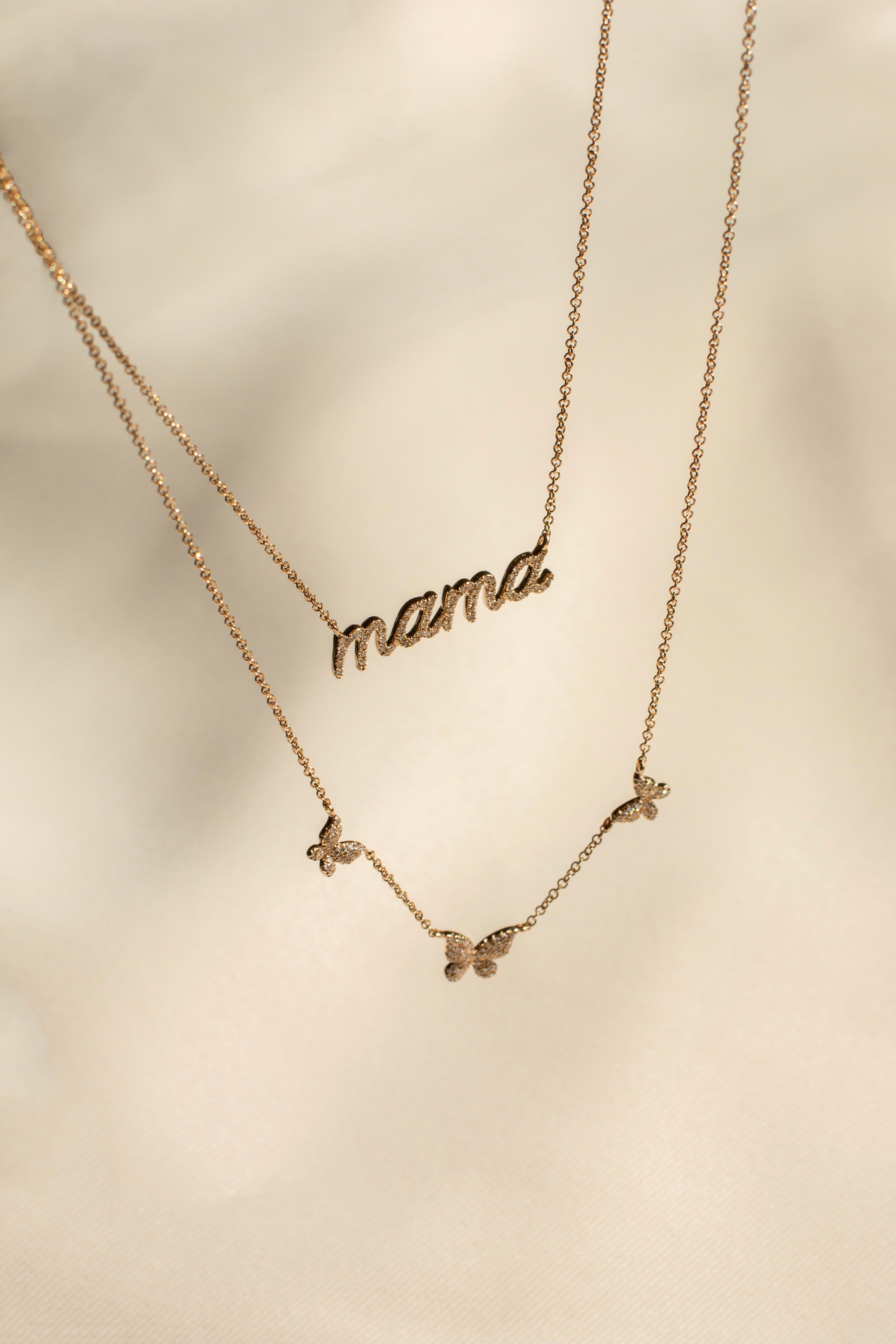 Mama Womens Diamond Accent Mined White Diamond 10K Gold Pendant Necklace